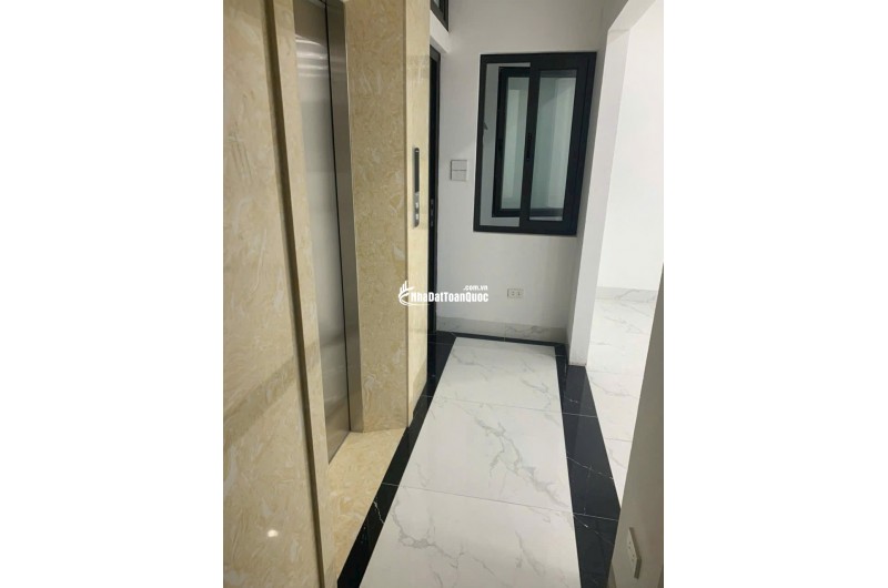 Nhà tôi cho thuê nhà hai cửa đi, mới, 96m2_ 4T; vỉa hè, Lò Đúc-31 Tr